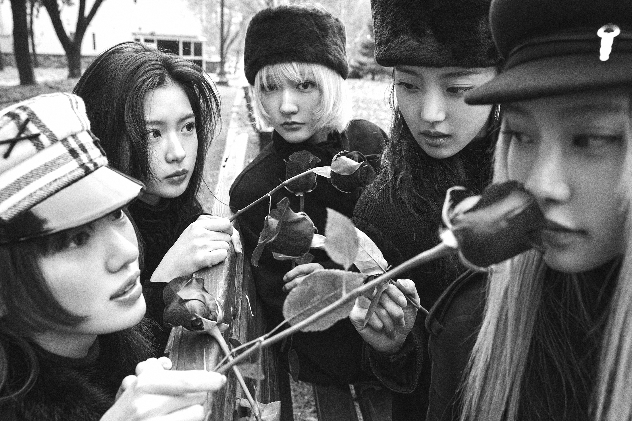 [정보/소식] KiiiKiii 키키 60장 넘는 티저 사진들 | 인스티즈