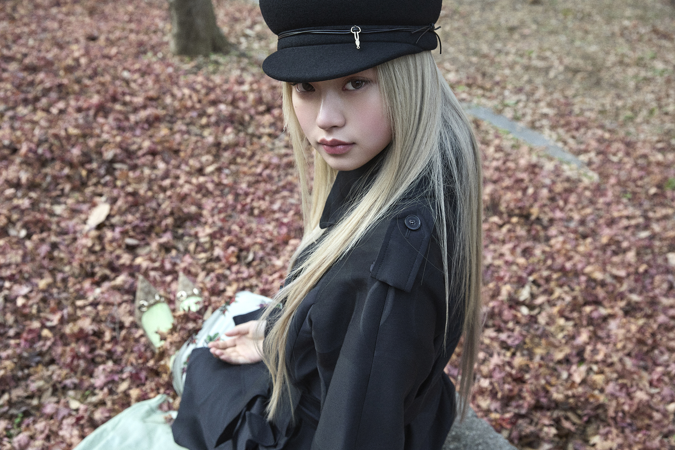 [정보/소식] KiiiKiii 키키 60장 넘는 티저 사진들 | 인스티즈