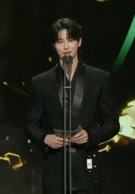 [잡담] 변우석) 오늘은 바들강쥐 아닌데? | 인스티즈