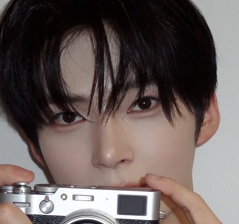 [잡담] 성한빈 생김새 실화인가 | 인스티즈