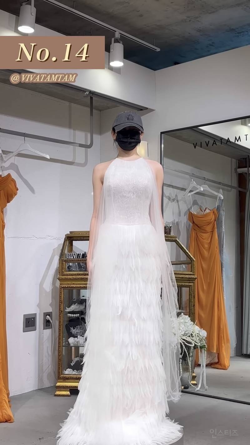 현재 반응 갈리는 이채연 시상식 드레스..JPG | 인스티즈