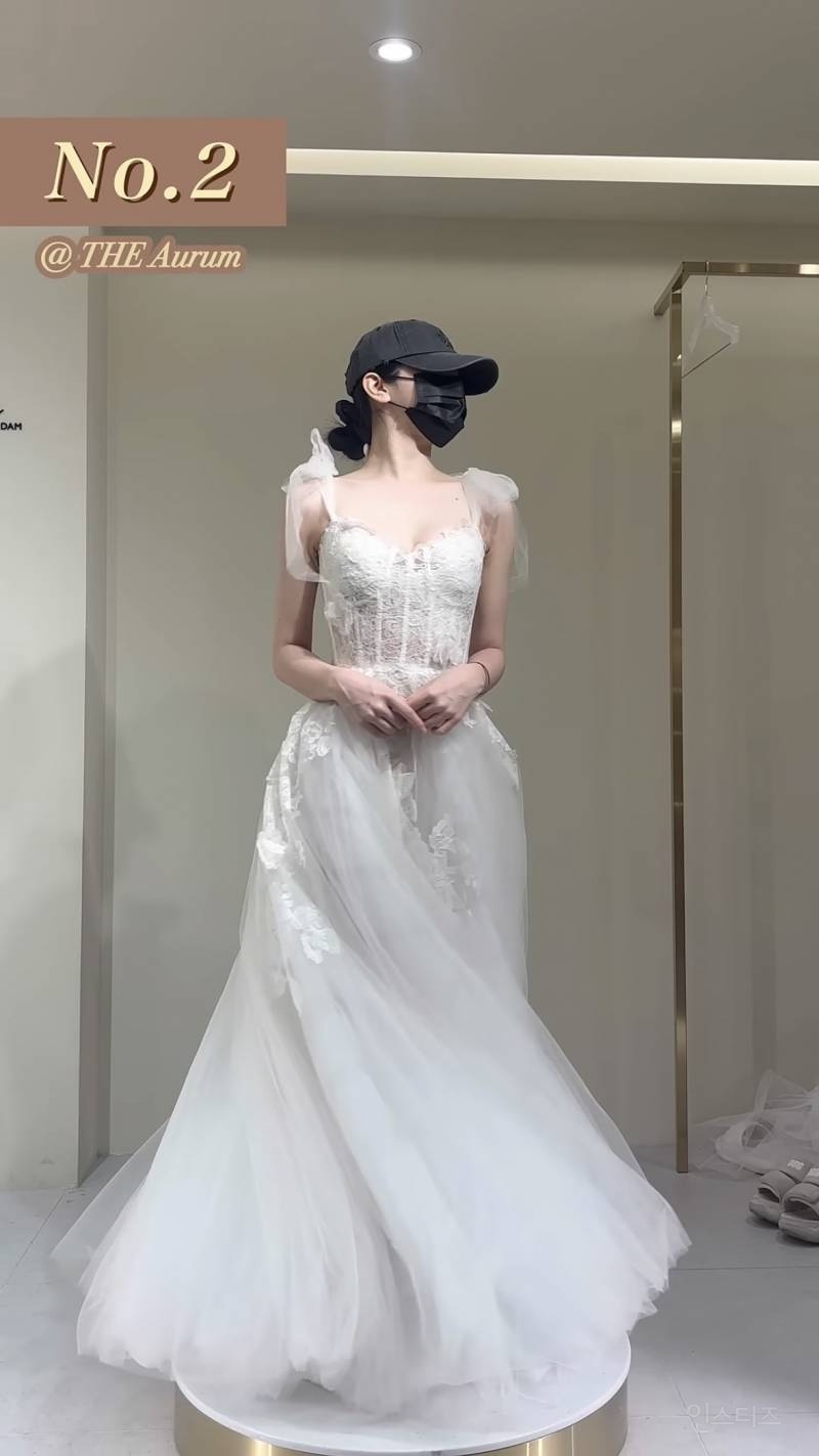 현재 반응 갈리는 이채연 시상식 드레스..JPG | 인스티즈