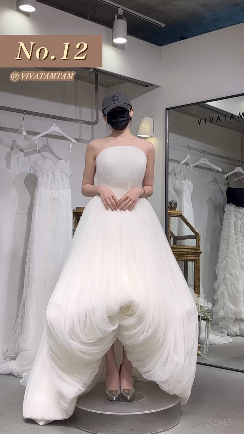 현재 반응 갈리는 이채연 시상식 드레스..JPG | 인스티즈