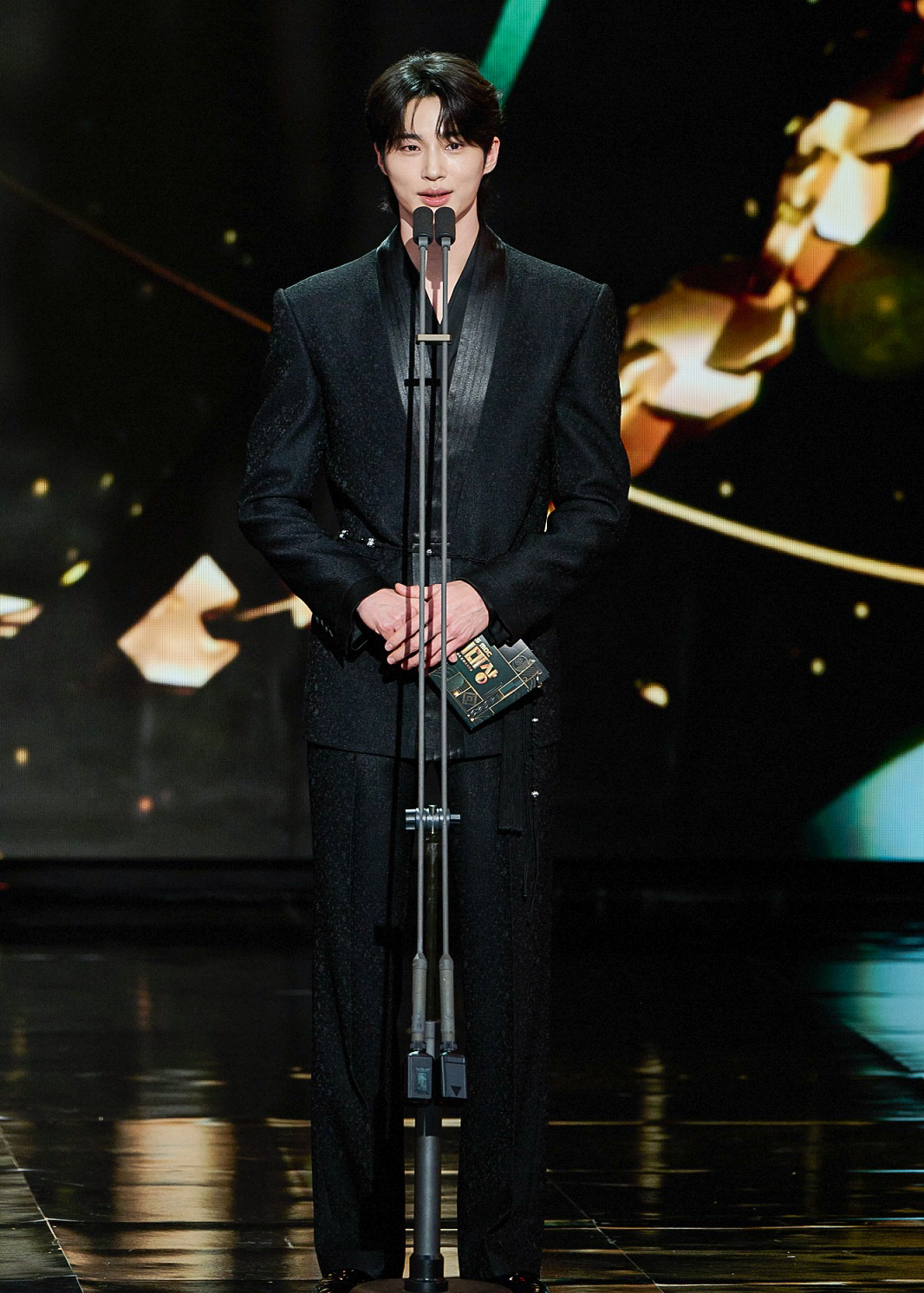 [정보/소식] 변우석) [포토] 변우석, 멋진 군주 | 인스티즈