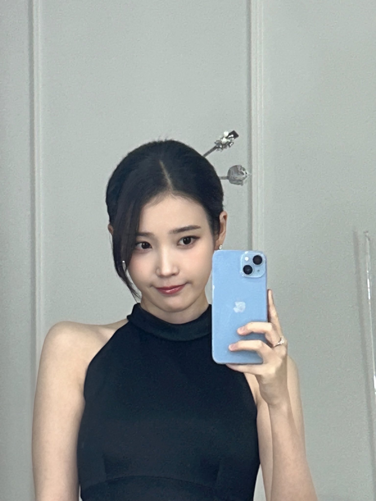 [잡담] 251231 아이유 공식 트위터 업로드 | 인스티즈