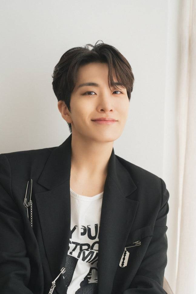 갓세븐 영재, 유기견 보호 쉼터에 3000만원 기부…훈훈 선행 | 인스티즈