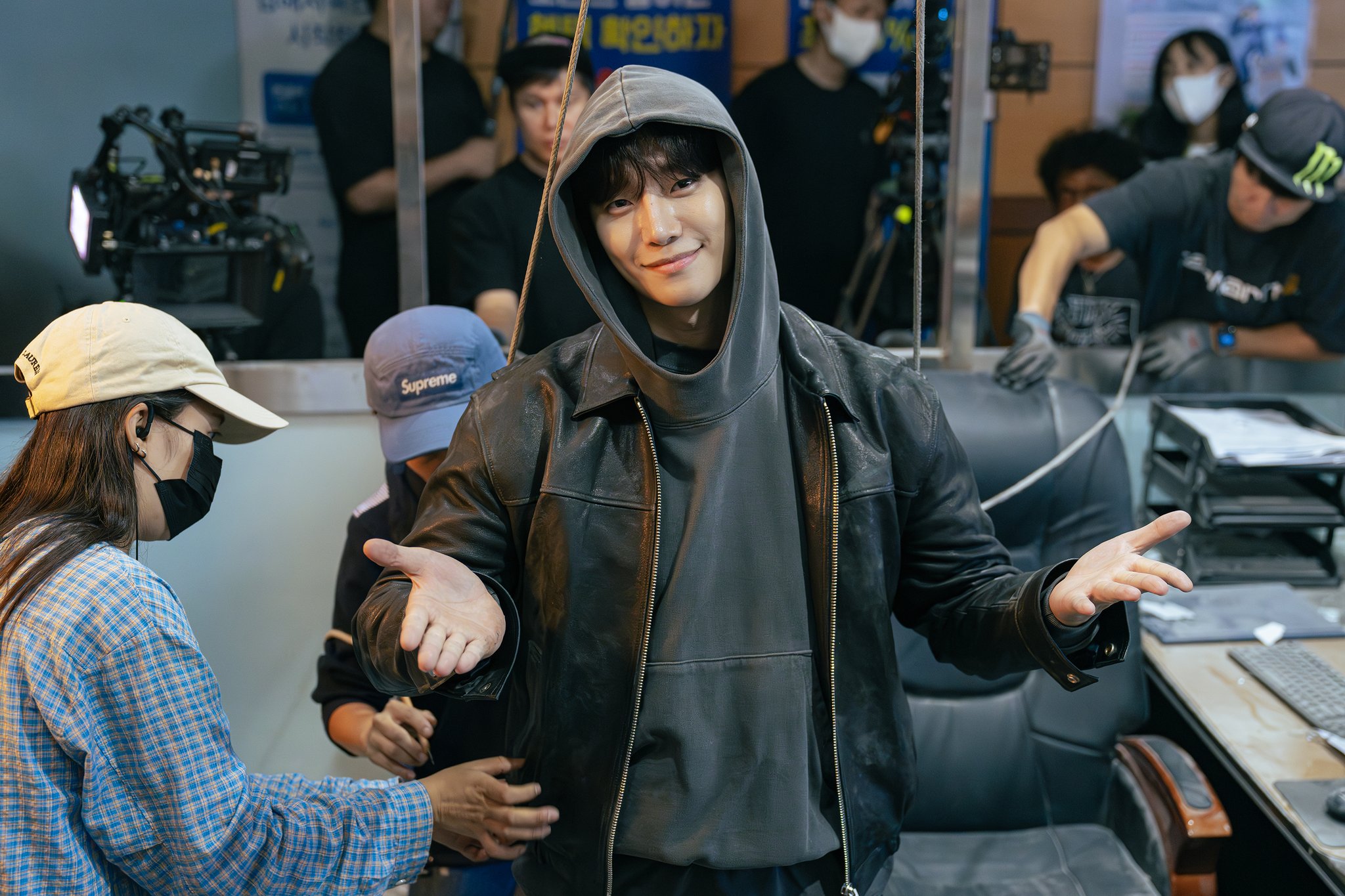 [잡담] 캐셔로) 세상에 없던 짠내나는 히어로가 만들어지기까지 | 넷플공계 | 인스티즈