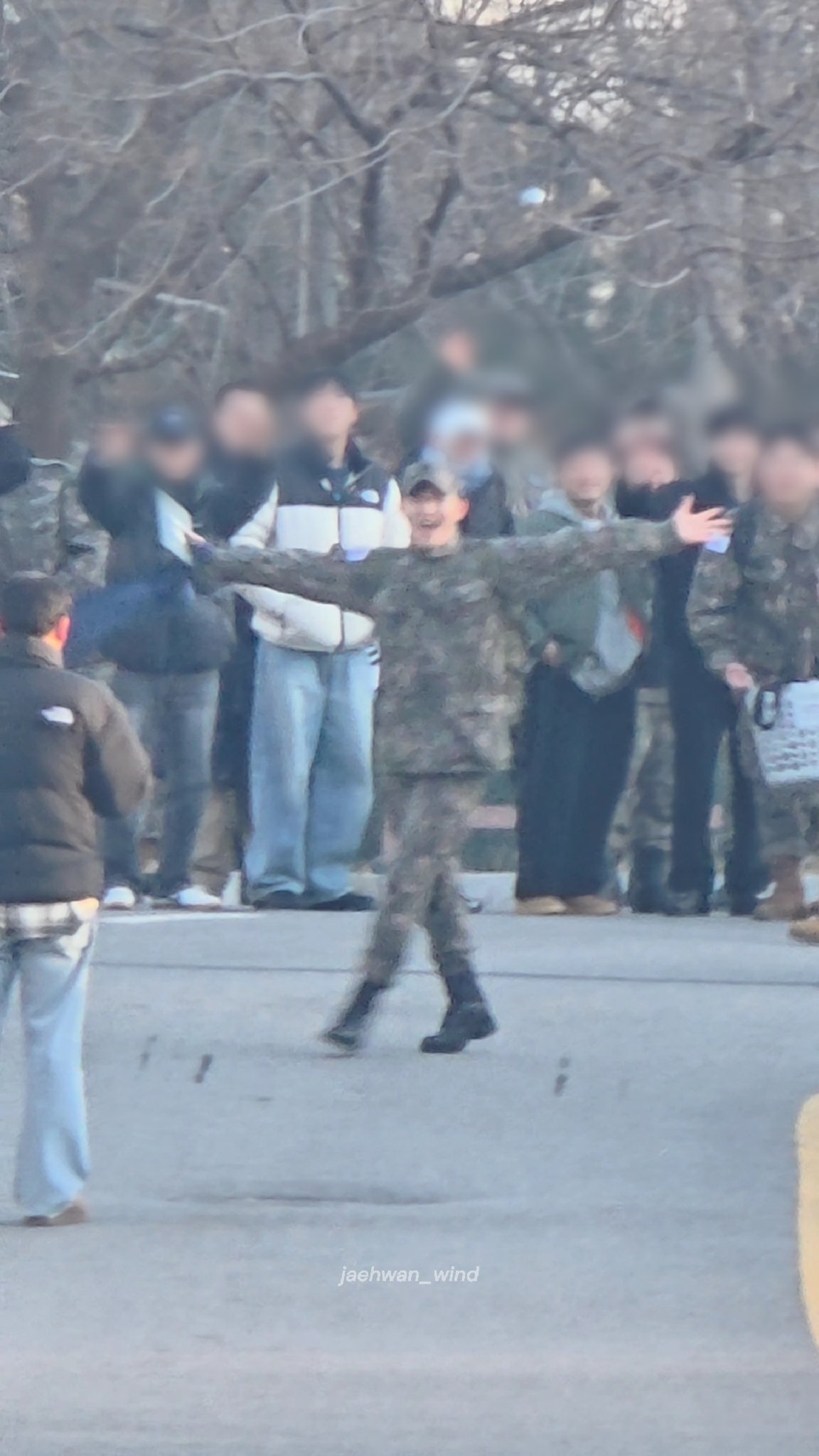 [잡담] 김재환 전역한거 안믿긴다 | 인스티즈