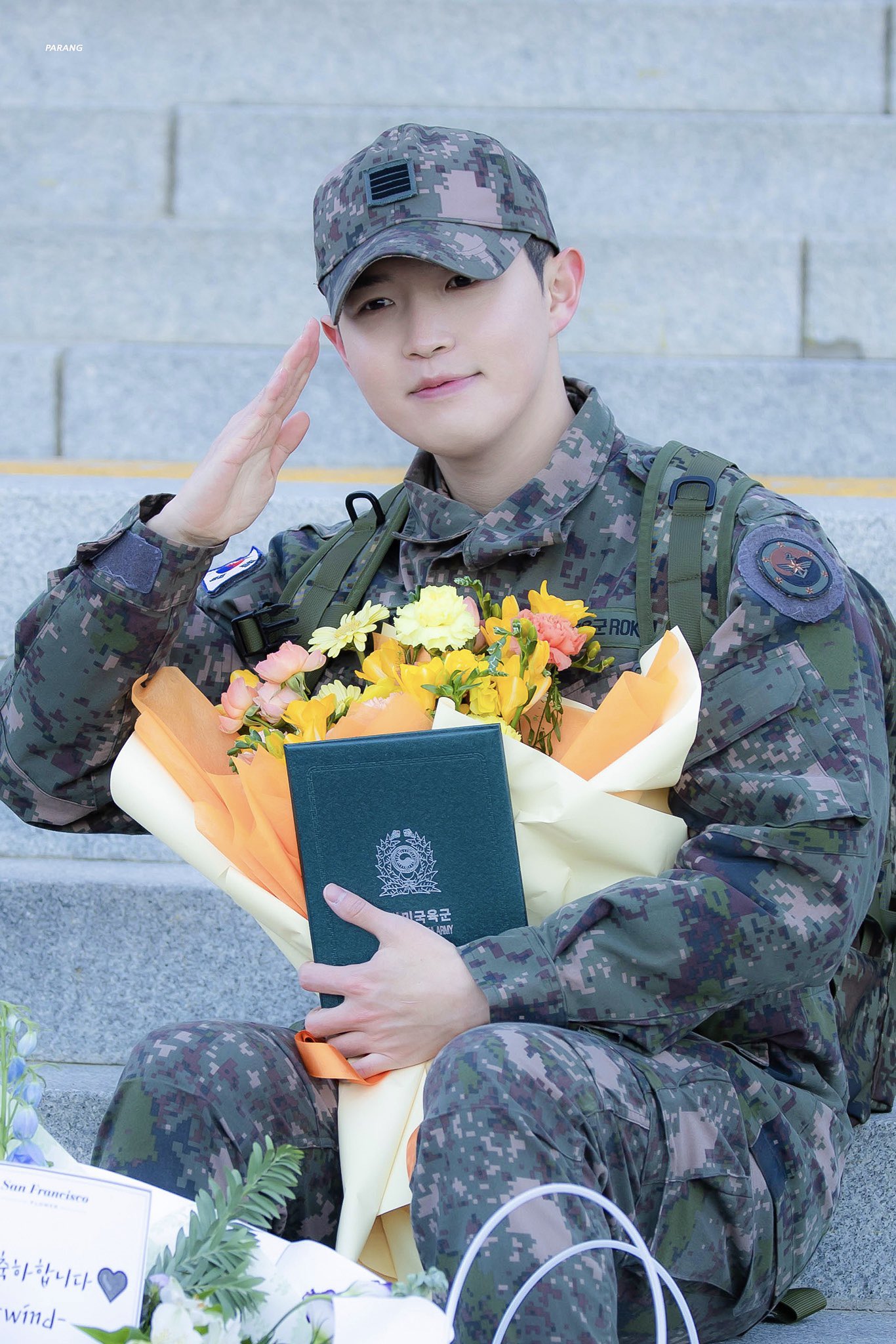 [잡담] 김재환 전역한거 안믿긴다 | 인스티즈