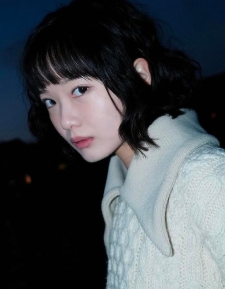 한로로 라는 가수 27살이라는데 대학생이래도 믿을듯 | 인스티즈