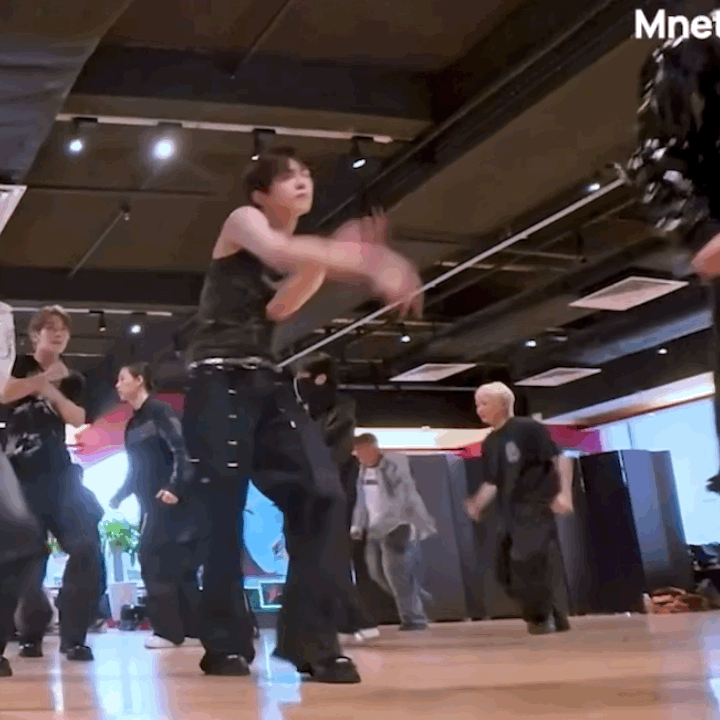 [잡담] 김건우 몸 진짜 어떡해 | 인스티즈