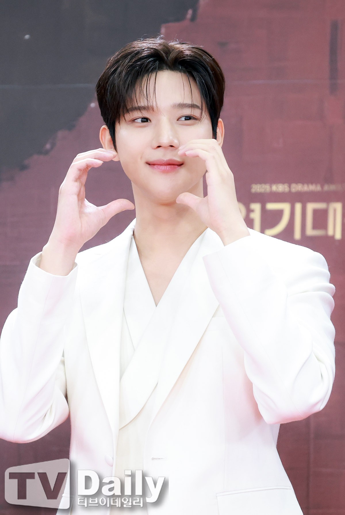 [잡담] 문상민 케사 연대 레드카펫 | 인스티즈