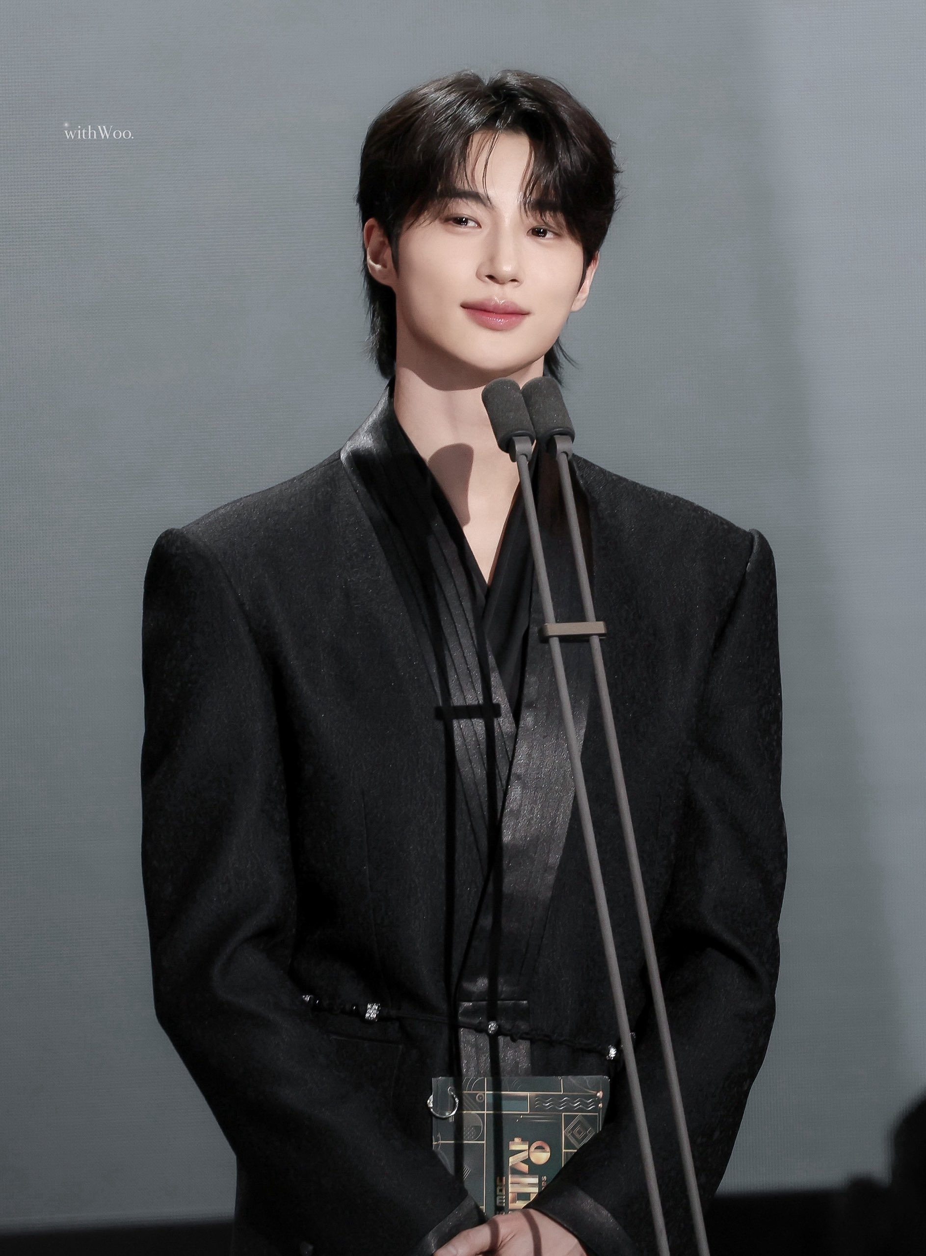 [잡담] 변우석) 변우석 잘생겼어 | 인스티즈