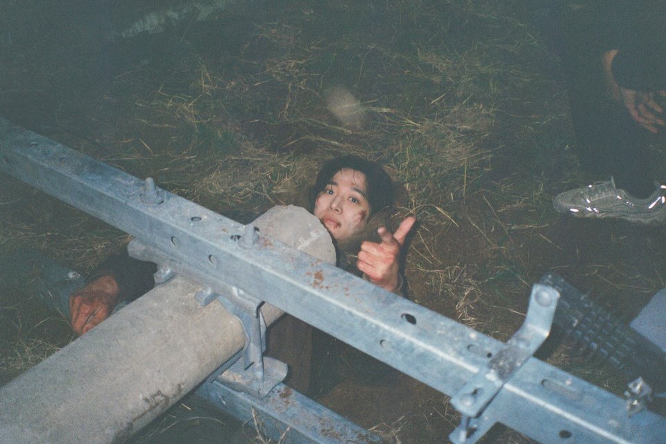 [잡담] 캐셔로) 이준호 인스타 사진 엄청 풀어줌 | 인스티즈