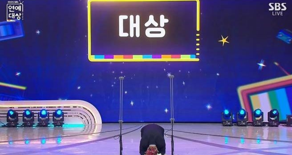 [정보/소식] 이상민, 올해 드디어 70억 빚 갚고 넘버원이 됐다.... 'SBS 연예대상' 눈물 | 인스티즈