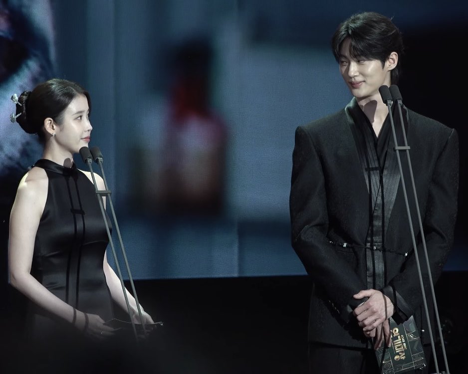 [잡담] 대군부인) 아이유 변우석 둘 다 블랙인 거 진짜진짜임 | 인스티즈