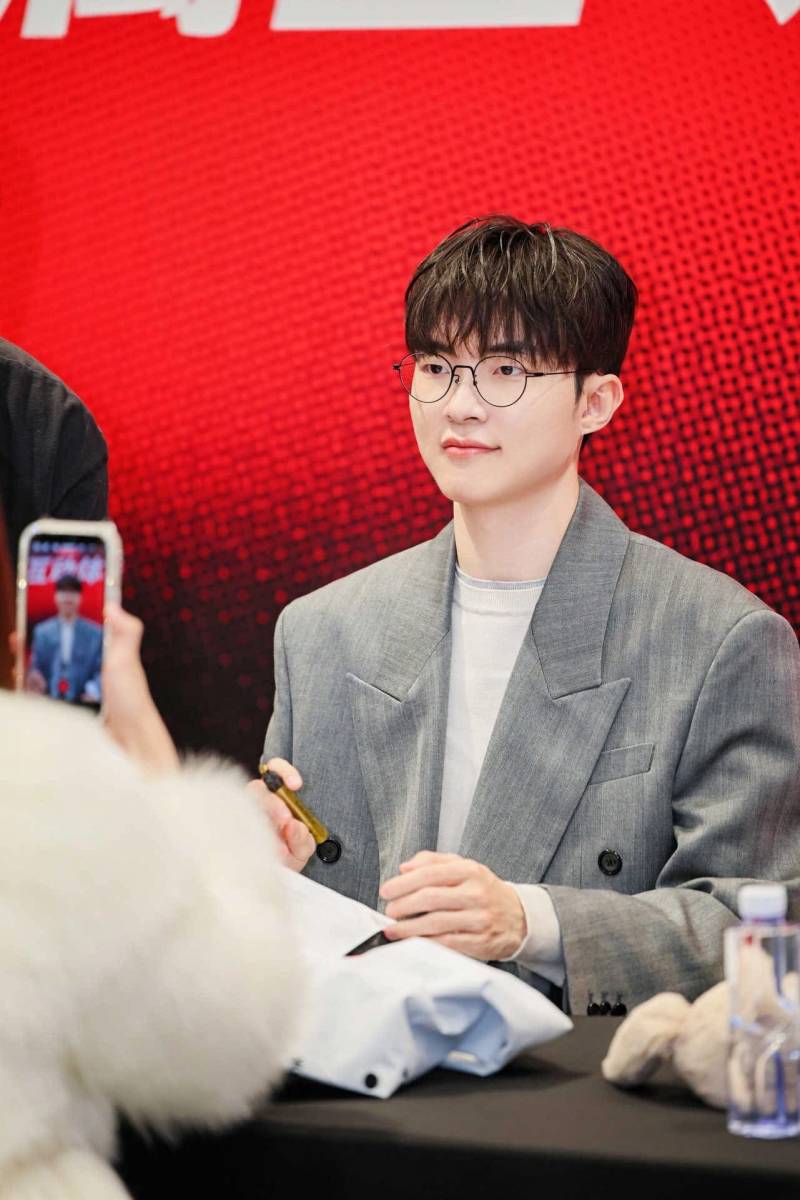 [잡담] 성공한 젊은 사업가같음 | 인스티즈