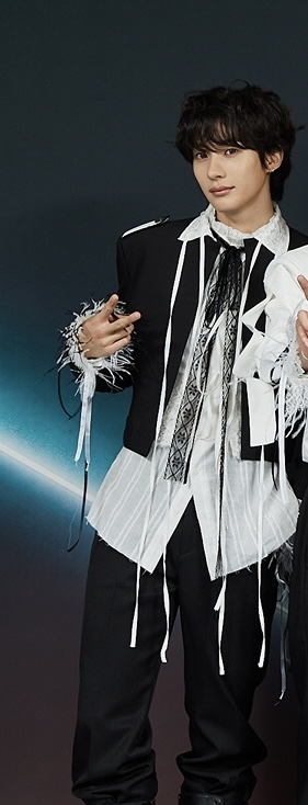 [잡담] 앤톤 가요대제전 페임 의상 | 인스티즈