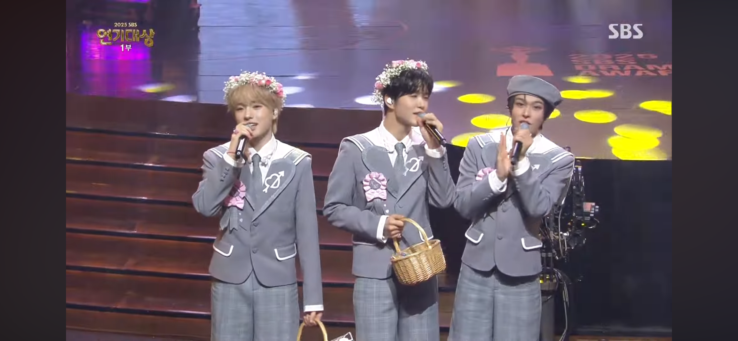 [잡담] 아 위시 연기대상 축하무대 이제 보는데 이거 학예회 아니에요? | 인스티즈