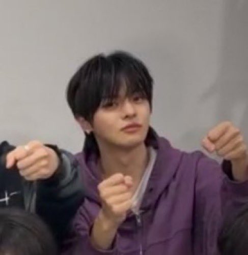 [잡담] 이리오 사랑해 내년에 행복하게 활동하자💗💗💗 | 인스티즈