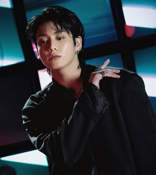 [정보/소식] 방탄소년단 정국 'GOLDEN', 스포티파이 누적 65억 스트리밍 돌파..亞가수 앨범 최다 新기록 | 인스티즈