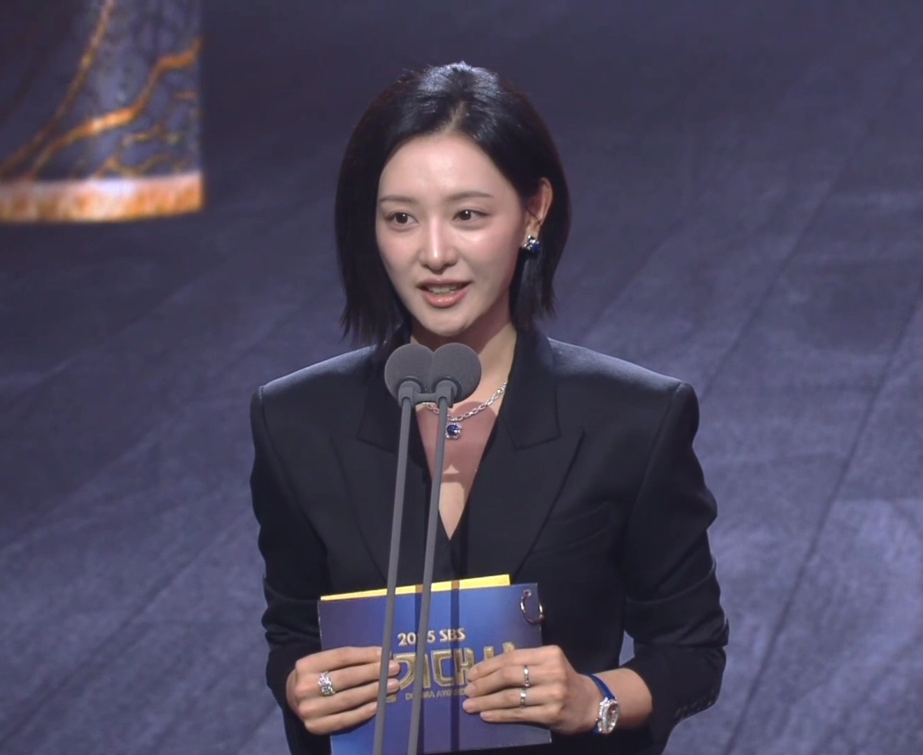 [잡담] 김지원 단발 ㄹㅇ 개이쁨 | 인스티즈