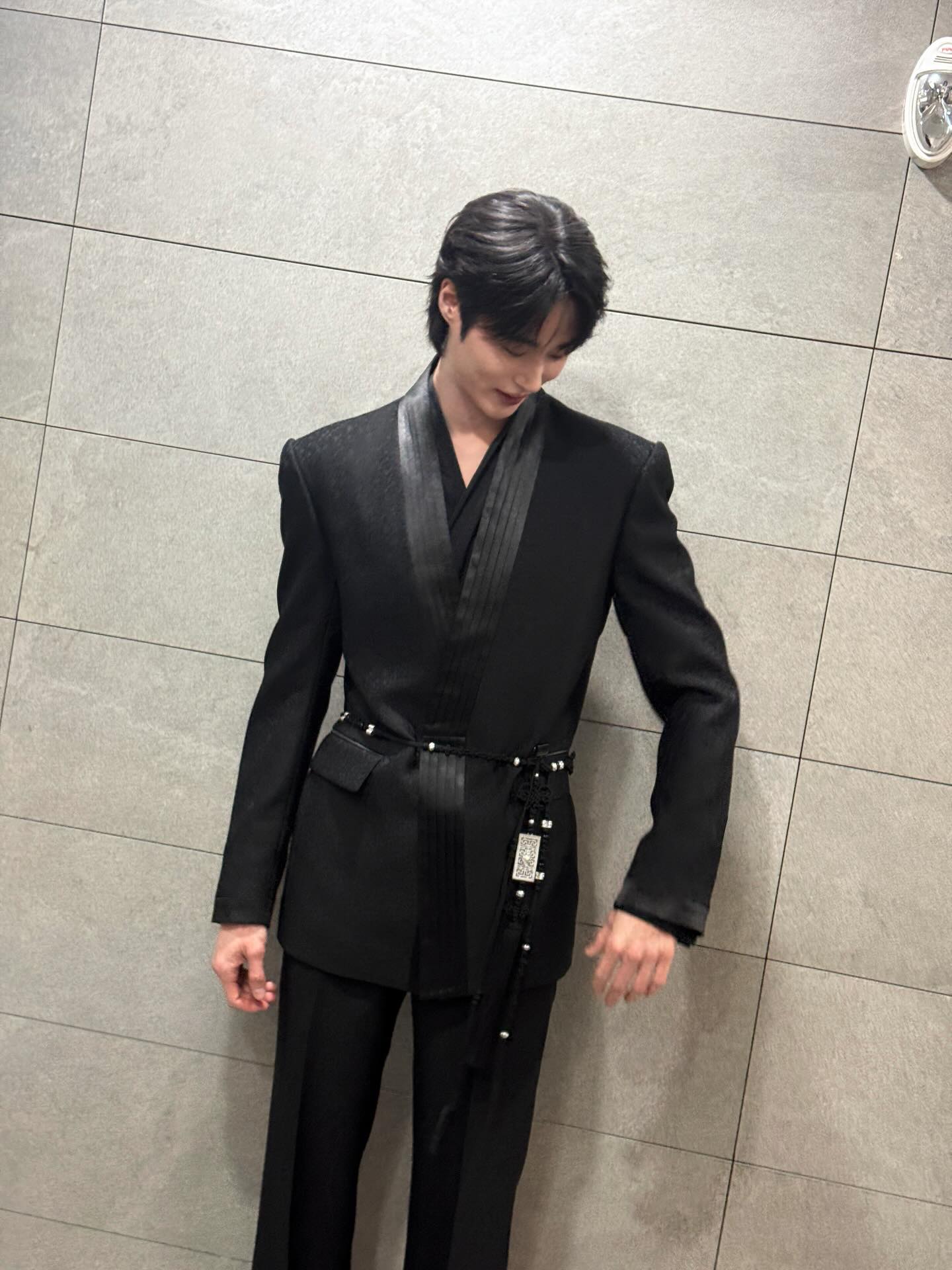 [잡담] 변우석) 대군부인도 대군부인이지만 나혼렙 너무 궁금하고 기대됨 ㅋㅋ | 인스티즈