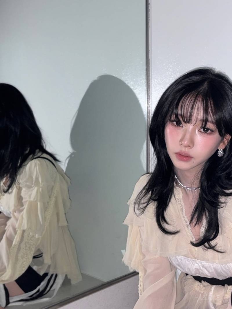 새해 맞이 인스타 게시물 올려주는 에스파 카리나 윈터.jpg | 인스티즈