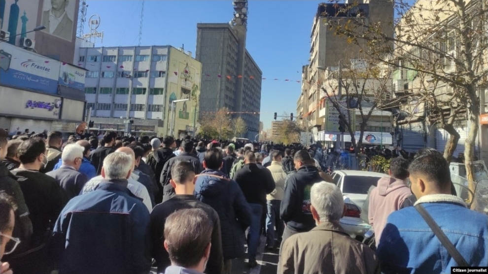 [정리글] 새해벽두부터 체제전복 혁명 일어난 이란 | 인스티즈