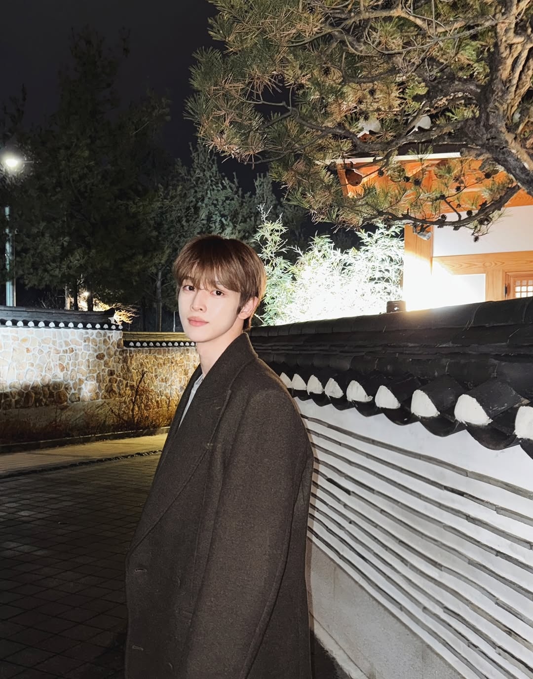 [잡담] 성찬 방금 공계사진 진짜 남친짤 정석임🥹 | 인스티즈