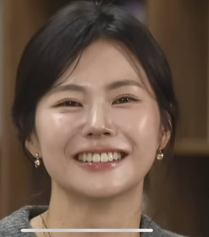 [잡담] 화잘알들아! 혹시 이런 립 색깔 립스틱 추천 해줄 수 있어? | 인스티즈