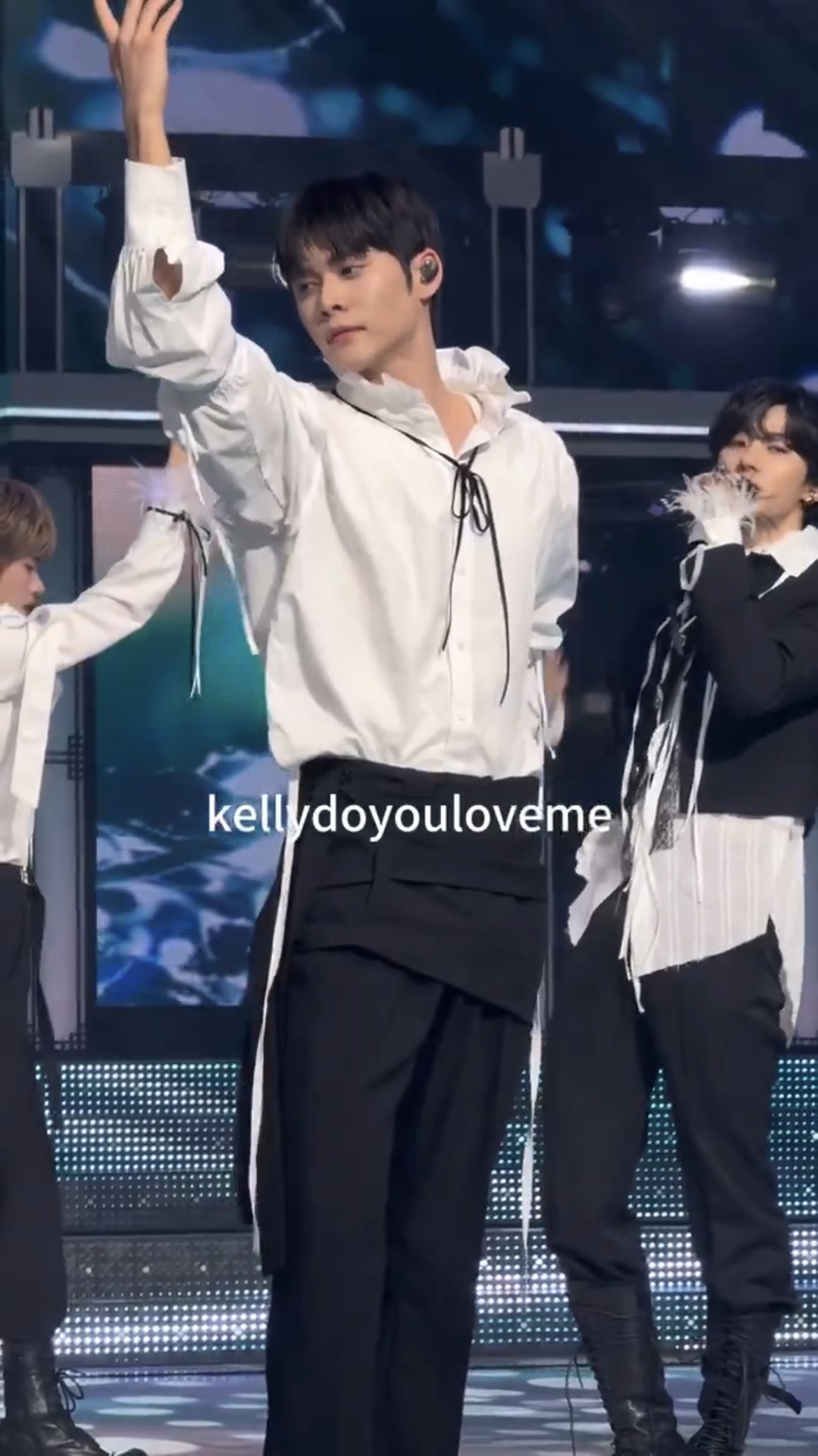 [잡담] 은석 스티라이크 안무 이때 각이 너무 이쁘다 | 인스티즈