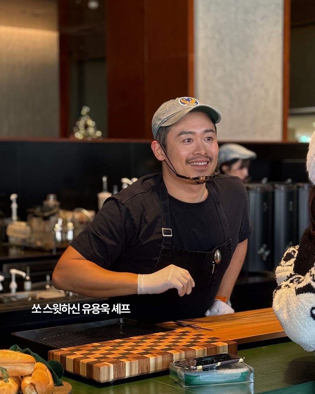 [잡담] 흑백 바베큐 연구소장 왜 이렇게 익숙한 얼굴이지 했는데 | 인스티즈