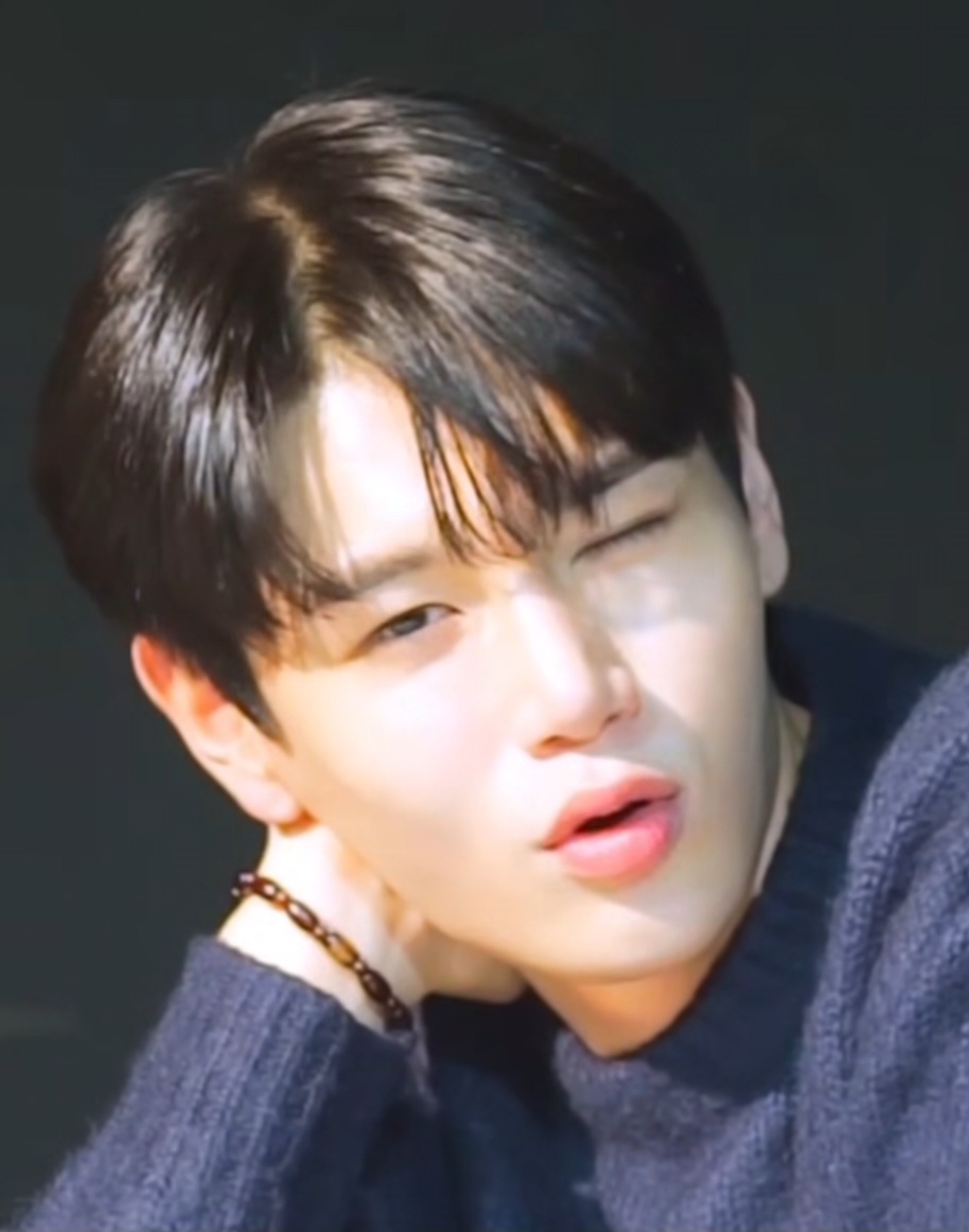 [잡담] 혹시 이 아이돌들 누군지 아는 사람??? | 인스티즈