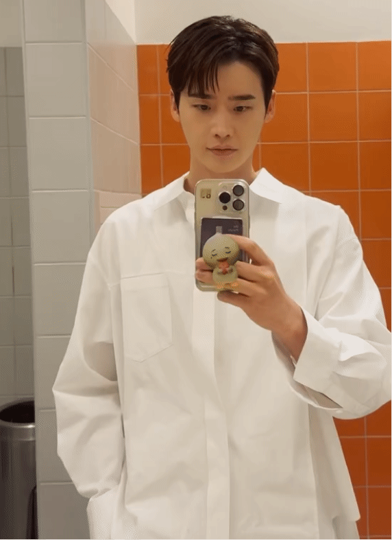 [잡담] 이종석) 차기작 소식 듣고 싶어요 | 인스티즈