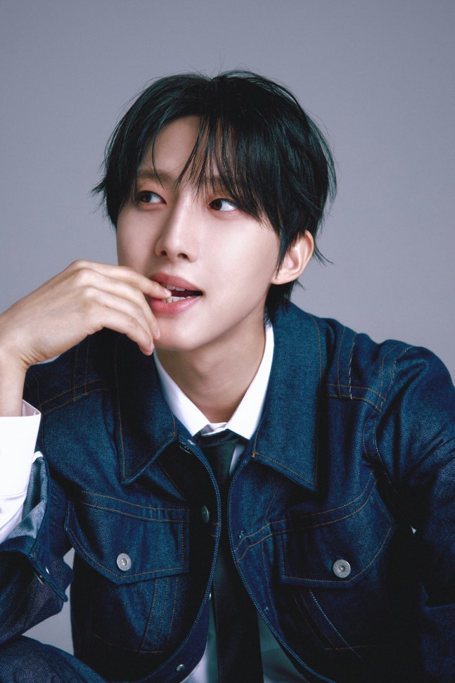 [정보/소식] [신년인터뷰] 후이, 10주년에 여는 '두 번째 챕터'…"올해 안 쉬는 게 목표"(종합) | 인스티즈