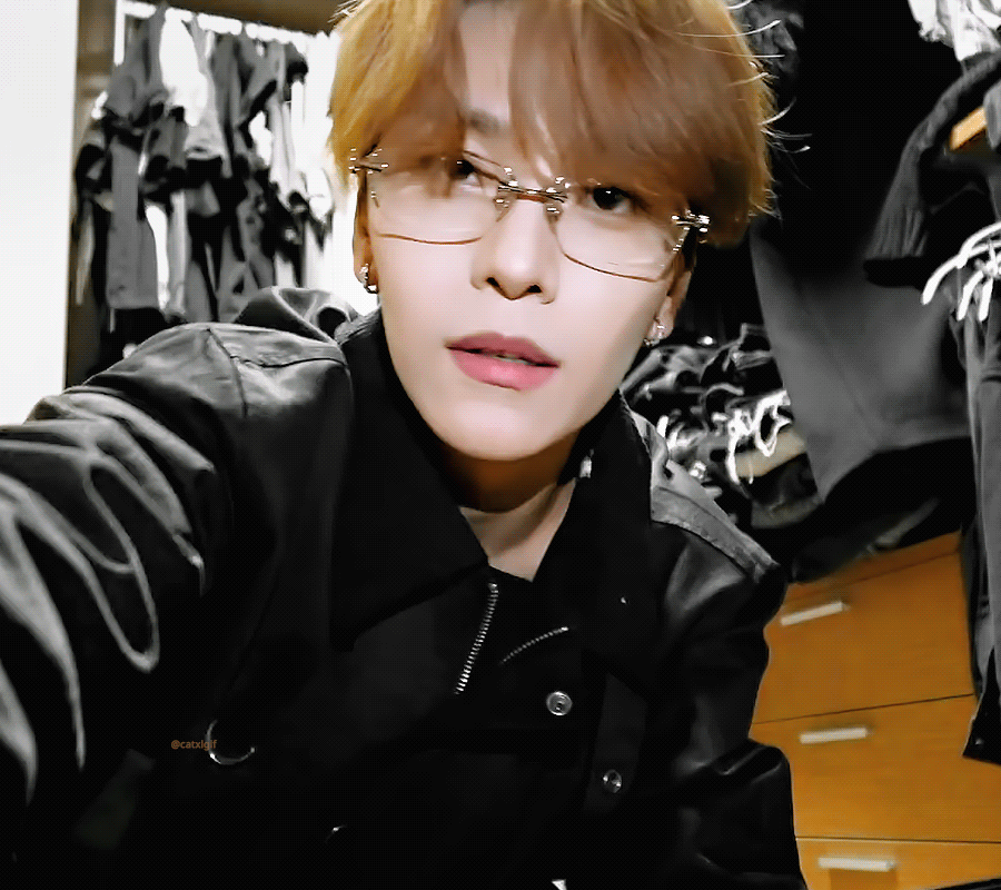 [잡담] 허씬롱 어제 뜬 자컨에서 너무..너무임..(p) | 인스티즈