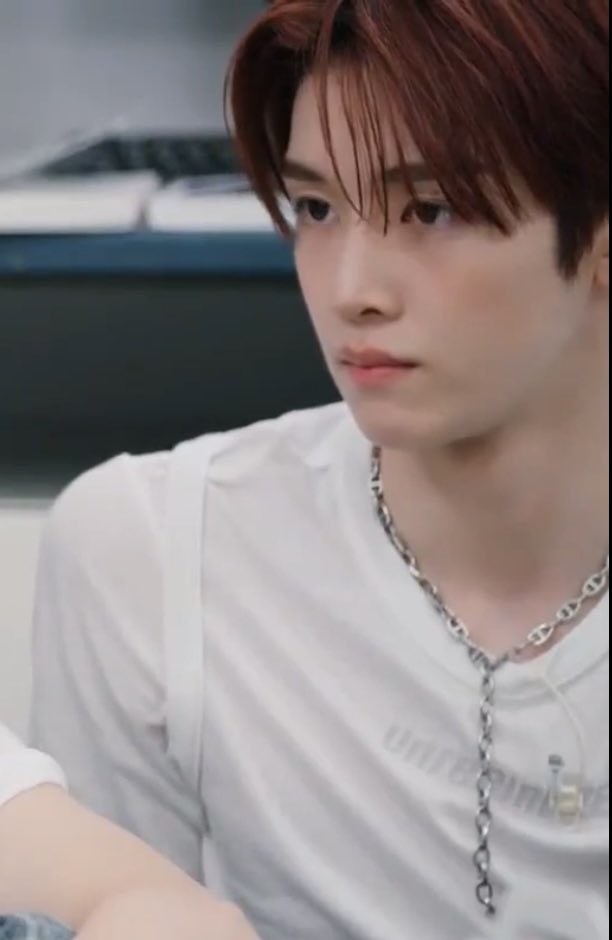 [잡담] 성찬 빨머가 휙 지나가서그런가 | 인스티즈