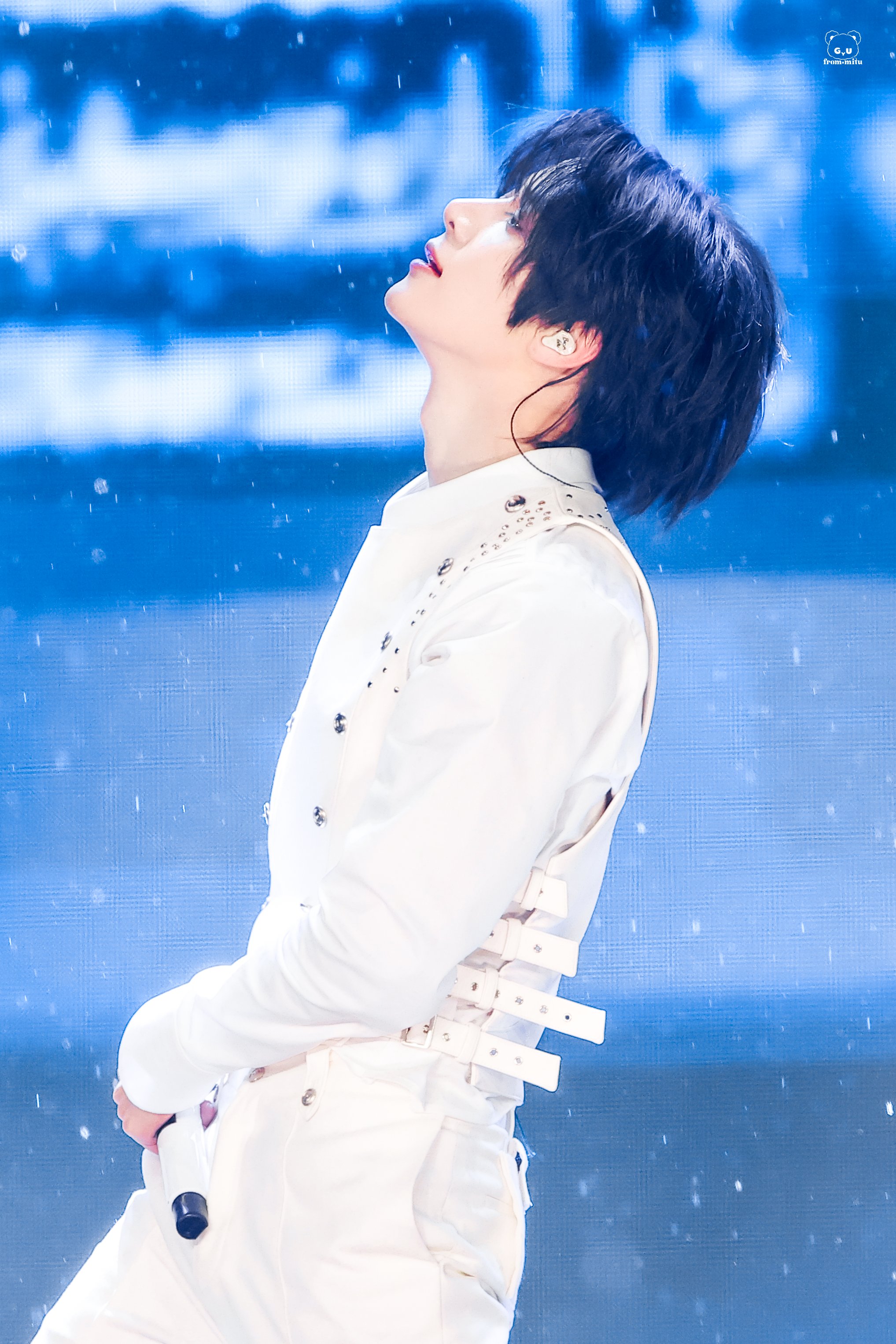 [잡담] 갠적으로 범규 화이트 의상 진짜 좋아함 | 인스티즈