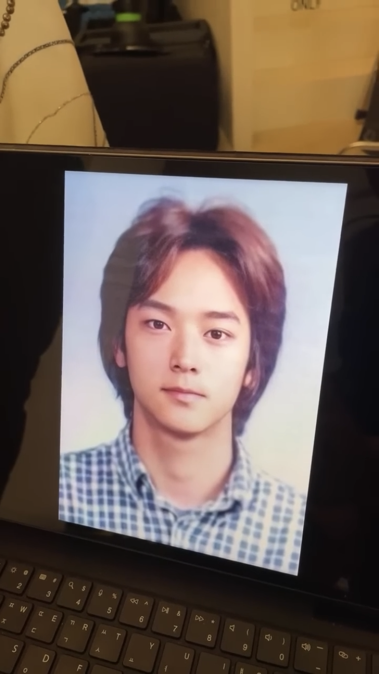 현재 강동원이 직접 푼 미자시절 사진..JPG | 인스티즈