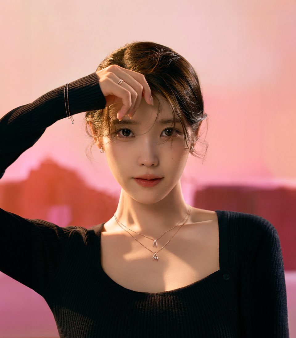 [잡담] 아이유 제이에스티나 새해 'Wish New Year' 캠페인 화보 | 인스티즈