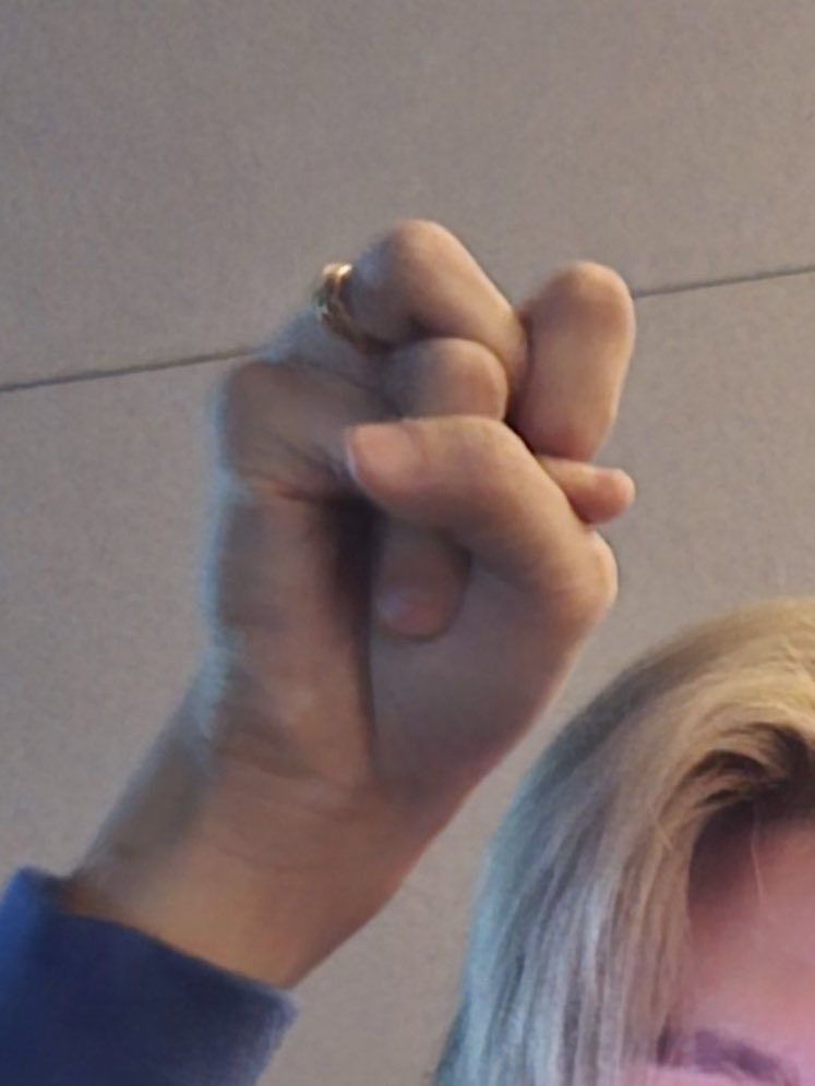 [잡담] 원빈이 냥발 묘기 예전에도 보여준적 있구나 ㅋㅋㅋ | 인스티즈