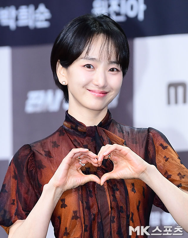 [잡담] 판사이한영) 제작발표회 포토타임 지성,박희순,원진아,태항호,백진희,오세영,황희 | 인스티즈