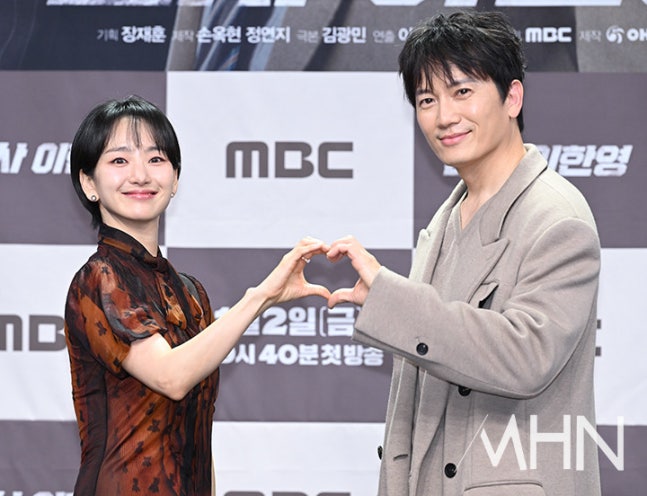 [잡담] 판사이한영) 제작발표회 포토타임 지성,박희순,원진아,태항호,백진희,오세영,황희 | 인스티즈