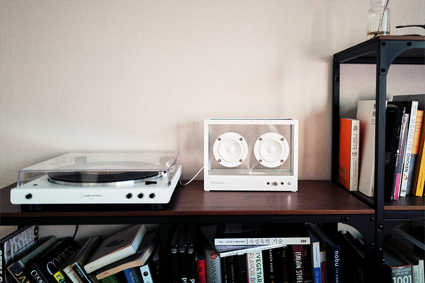 [잡담] 손종원의 일상에 에너지를 더하는 음악과 책 (집 내부 사진 쪼금 나옴) | 인스티즈