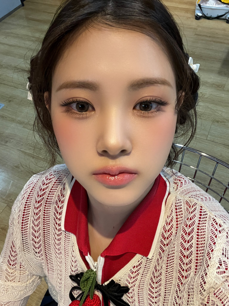 새해부터 여친짤로 알티타고 있는 신인 여돌 | 인스티즈