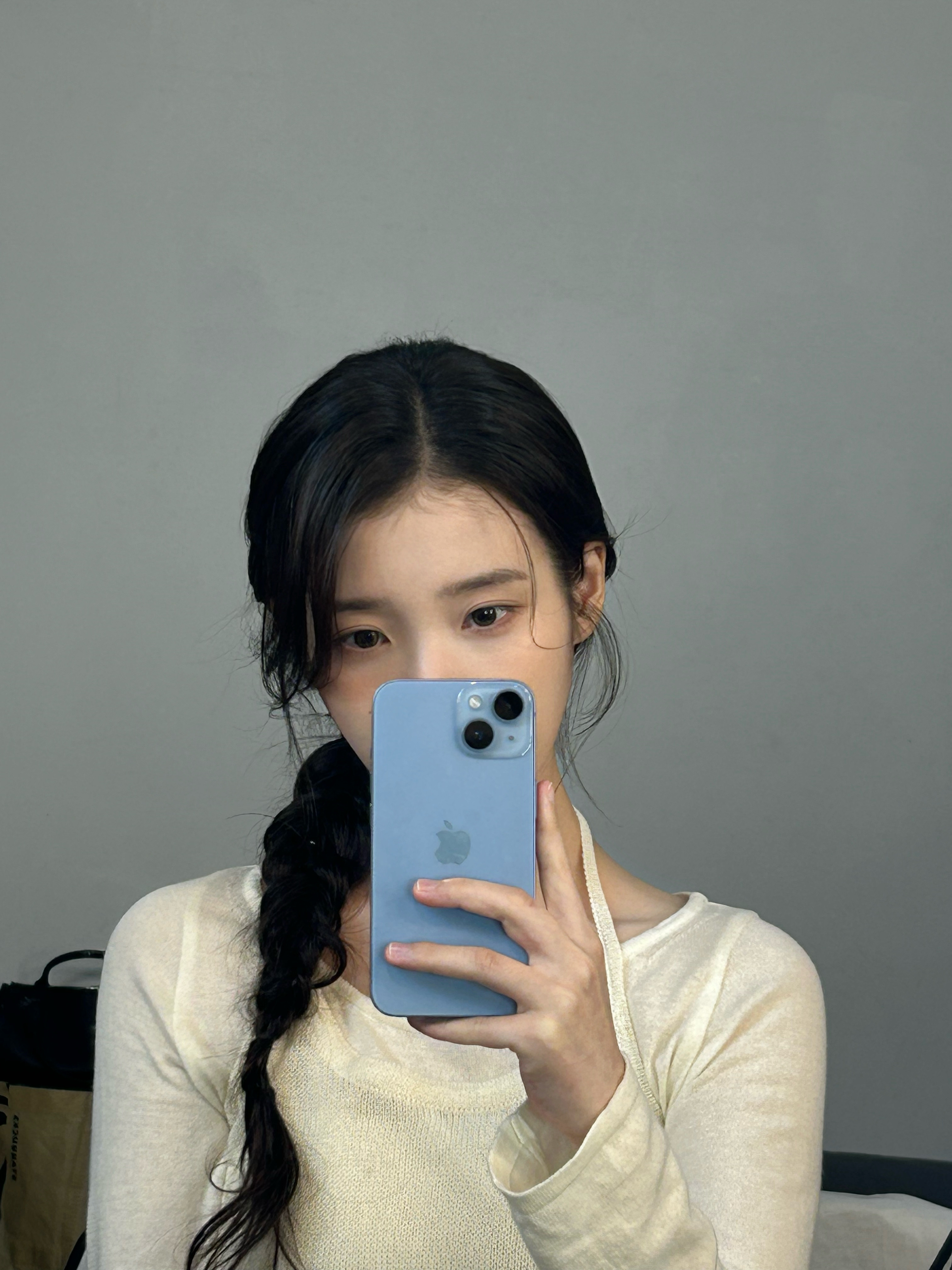 [잡담] 아이유가 인스타에 못 올린 사진 풀어줌! | 인스티즈