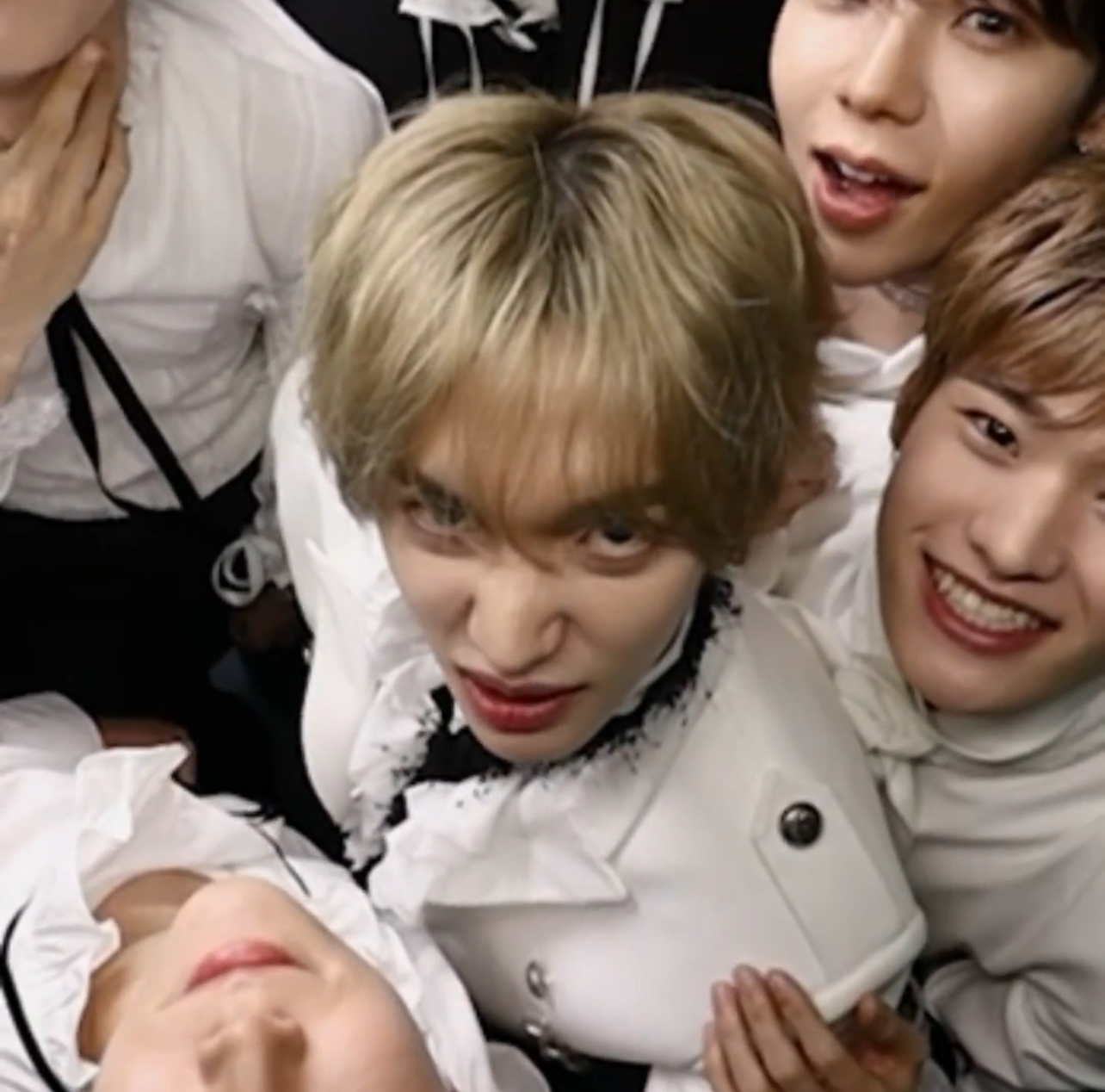 [잡담] 원빈아 우리가 머 잘못해써???? | 인스티즈