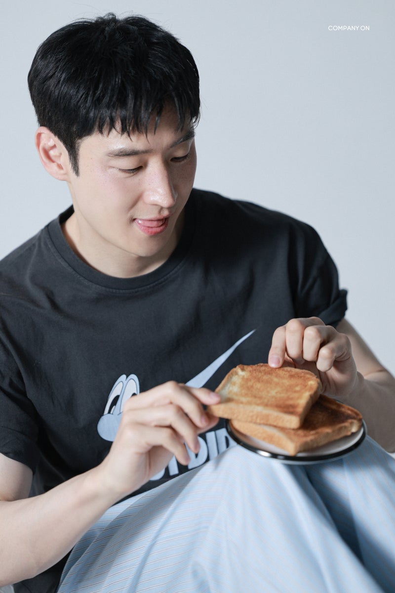 [잡담] 이제훈) 이제훈 더스타 1월호 화보 비하인드 사진들 | 인스티즈