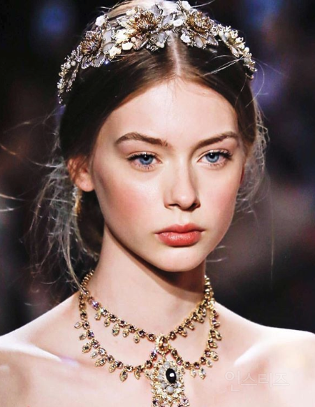 진짜 엘프 같이 생겼다는 샤넬 모델.jpg | 인스티즈